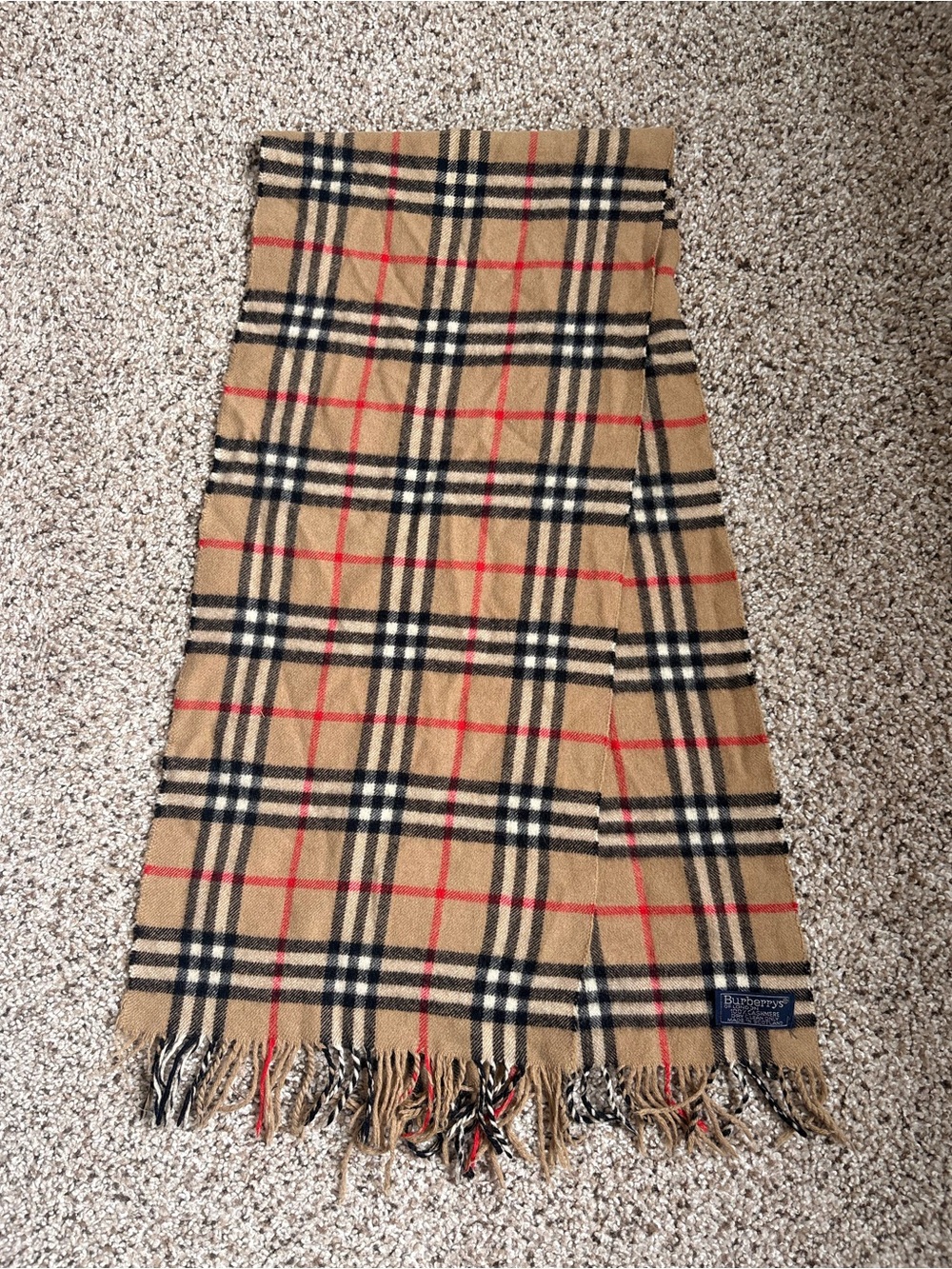 Burberry Scarf: Checkered Print